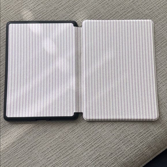 Kindle case - Picture 3 of 3